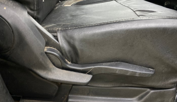 2021 Maruti XL6 ZETA MT, Petrol, Manual, 1,14,825 km, Driver Side Adjustment Panel