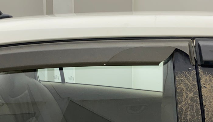2014 Honda Amaze 1.2L I-VTEC S, Petrol, Manual, 35,511 km, Right rear door - Door visor damaged