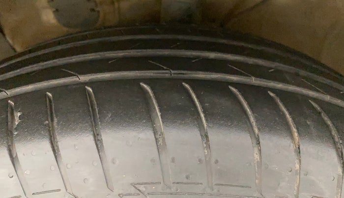 2020 Hyundai Creta E PLUS 1.6 DIESEL, Diesel, Manual, 59,078 km, Left Front Tyre Tread