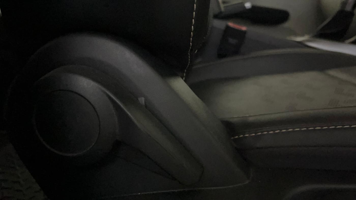 2023 Tata ALTROZ XZA PLUS, Petrol, Automatic, 82,235 km, Driver Side Adjustment Panel