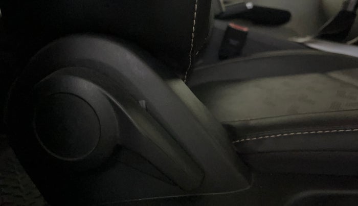 2023 Tata ALTROZ XZA PLUS, Petrol, Automatic, 82,153 km, Driver Side Adjustment Panel