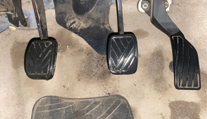 2014 Maruti Swift Dzire VXI, Petrol, Manual, 60,371 km, Pedals