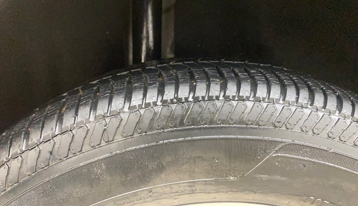 2016 Ford Ecosport TITANIUM 1.5L PETROL AT, Petrol, Automatic, 21,876 km, Right Rear Tyre Tread