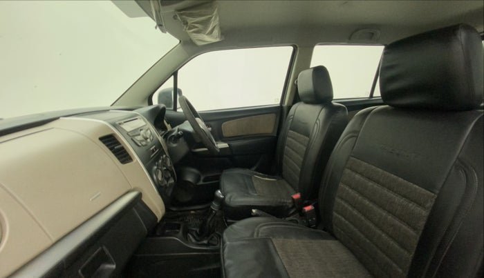 2014 Maruti Wagon R 1.0 VXI, Petrol, Manual, 97,752 km, Right Side Front Door Cabin