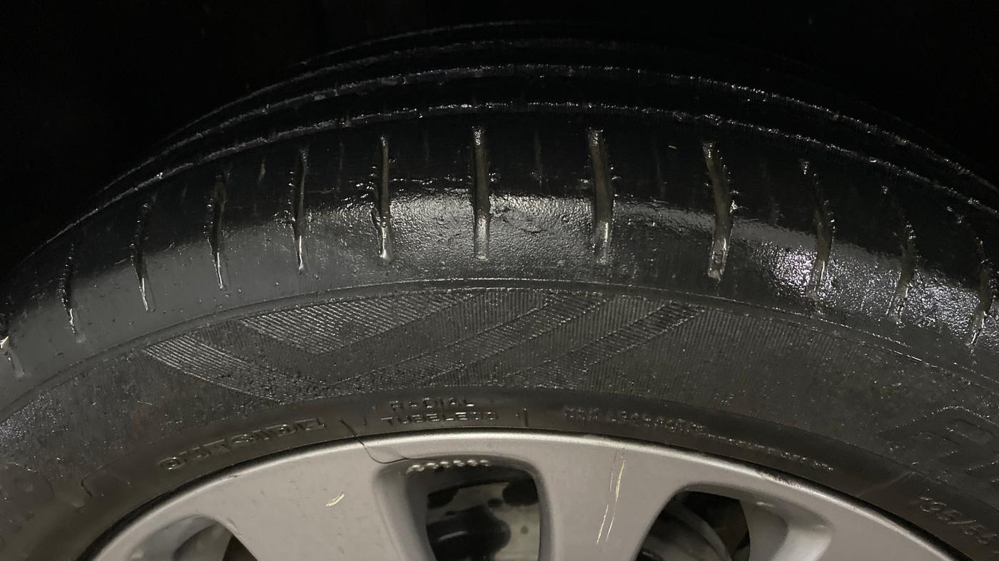 2017 Maruti Baleno ALPHA PETROL 1.2, Petrol, Manual, 33,581 km, Right Rear Tyre Tread