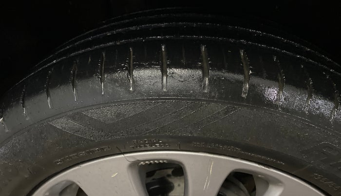 2017 Maruti Baleno ALPHA PETROL 1.2, Petrol, Manual, 33,581 km, Right Rear Tyre Tread