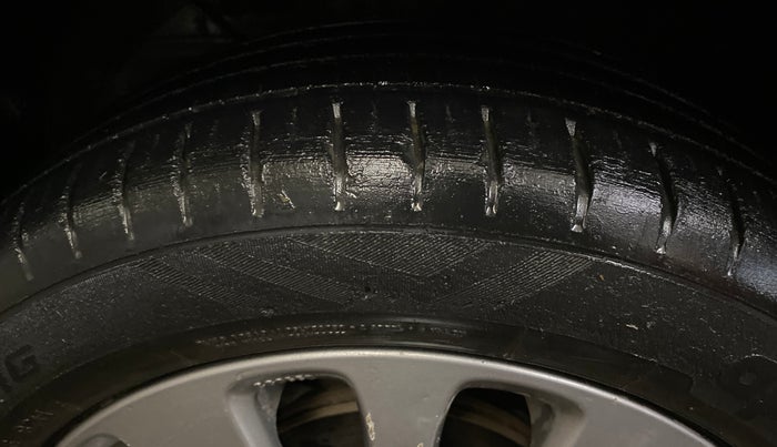 2017 Maruti Baleno ALPHA PETROL 1.2, Petrol, Manual, 33,581 km, Left Front Tyre Tread