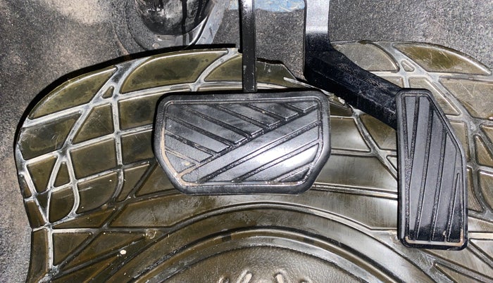 2016 Maruti Wagon R 1.0 VXI AMT, Petrol, Automatic, 80,046 km, Pedals