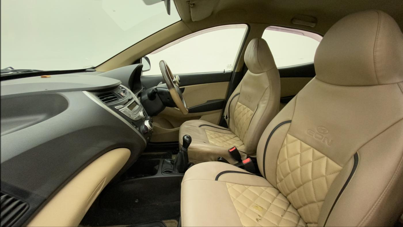 2013 Hyundai Eon MAGNA +, Petrol, Manual, 36,821 km, Right Side Front Door Cabin