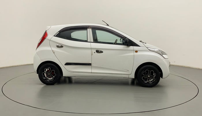 2013 Hyundai Eon MAGNA +, Petrol, Manual, 36,821 km, Right Side View