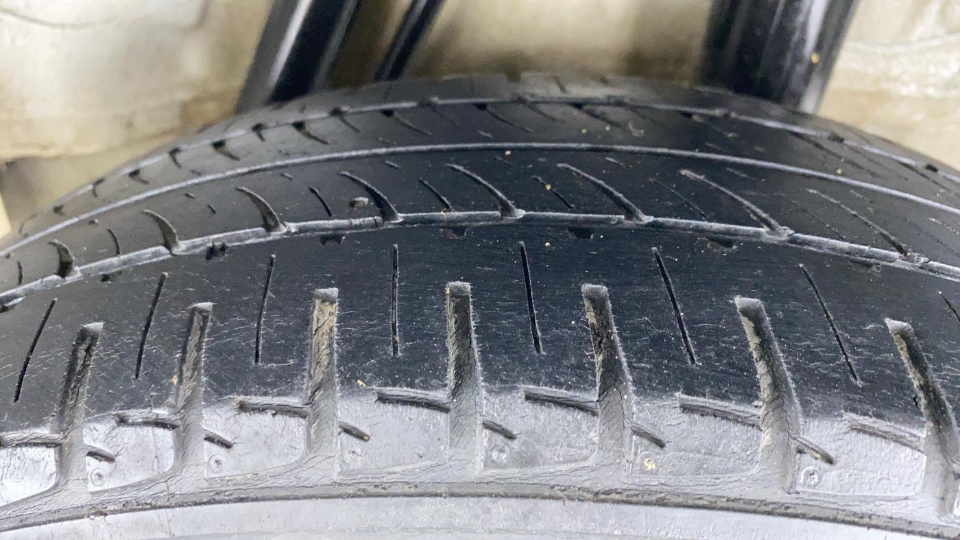 2015 Honda City S MT DIESEL, Diesel, Manual, 71,668 km, Left Rear Tyre Tread