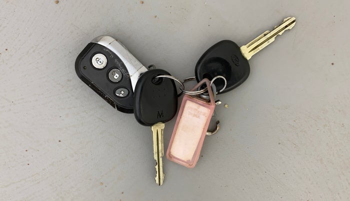 2012 Hyundai Eon MAGNA +, Petrol, Manual, 1,10,019 km, Key Close Up