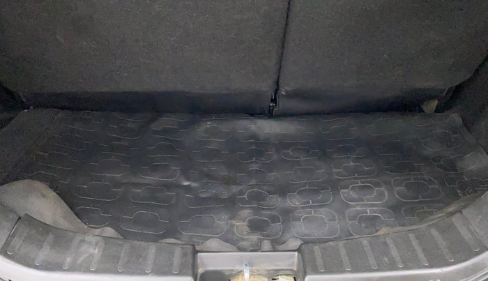 2017 Maruti Wagon R 1.0 VXI AMT, Petrol, Automatic, 52,474 km, Boot Inside