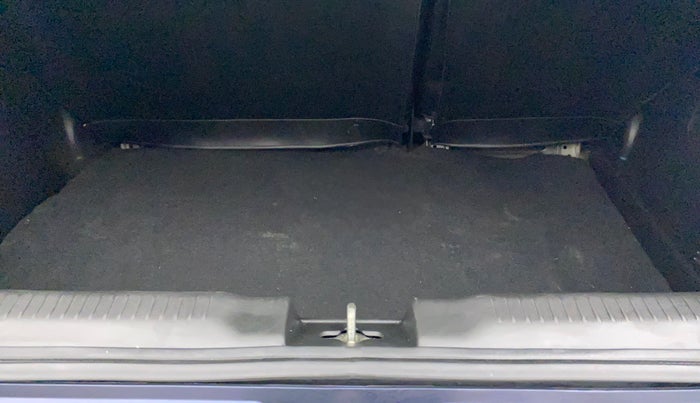 2018 Maruti Swift ZXI AMT, Petrol, Automatic, 29,881 km, Boot Inside