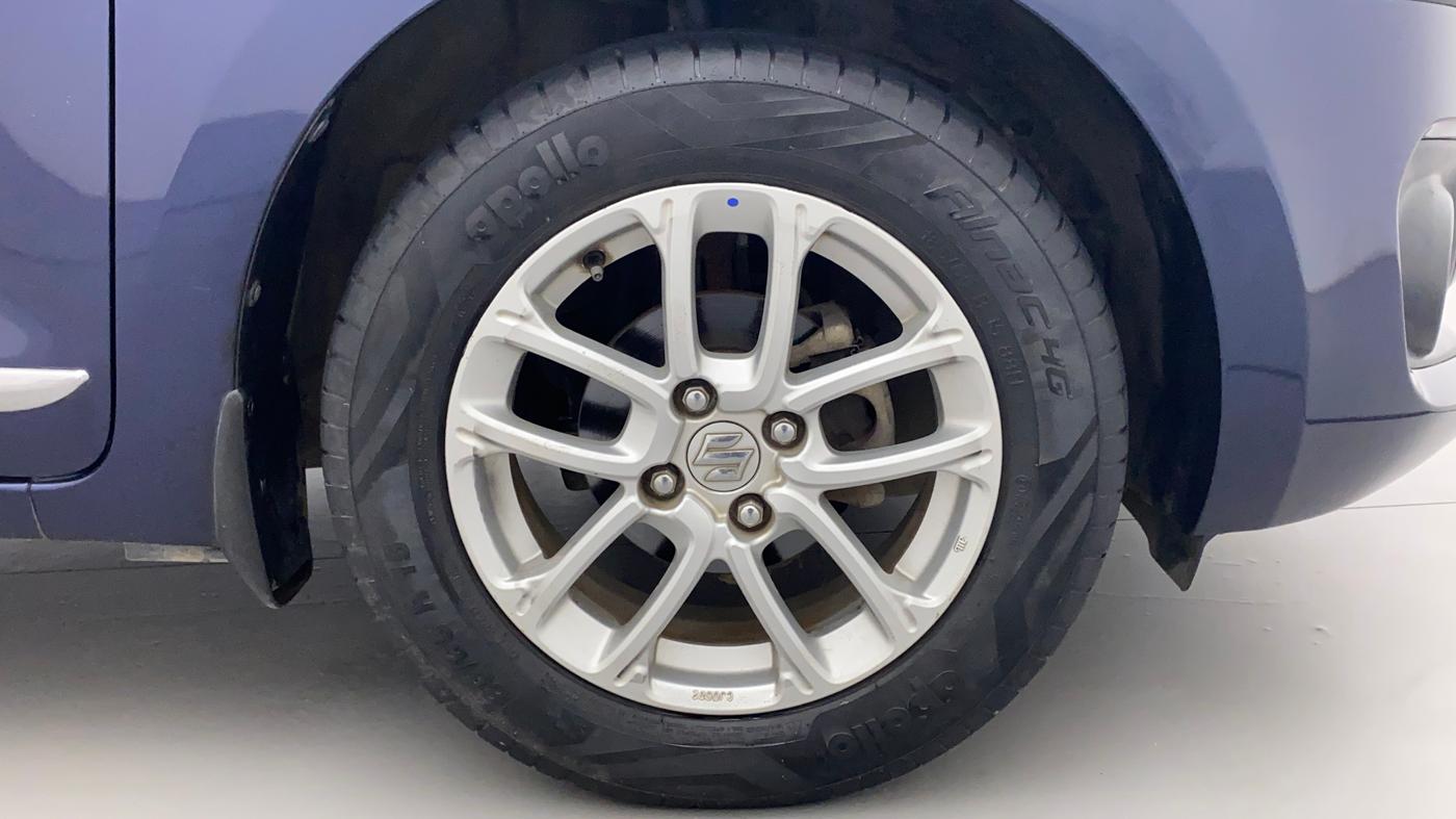 2018 Maruti Swift ZXI AMT, Petrol, Automatic, 29,881 km, Right Front Wheel