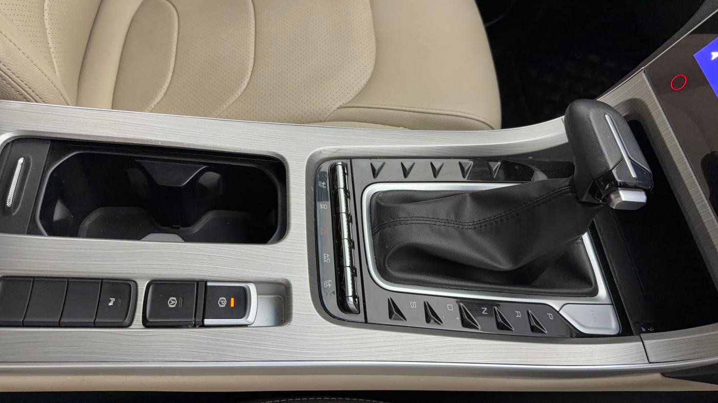 2023 MG HECTOR SHARP PRO 1.5 PETROL TURBO CVT PETROL, Petrol, Automatic, 38,456 km, Gear Lever