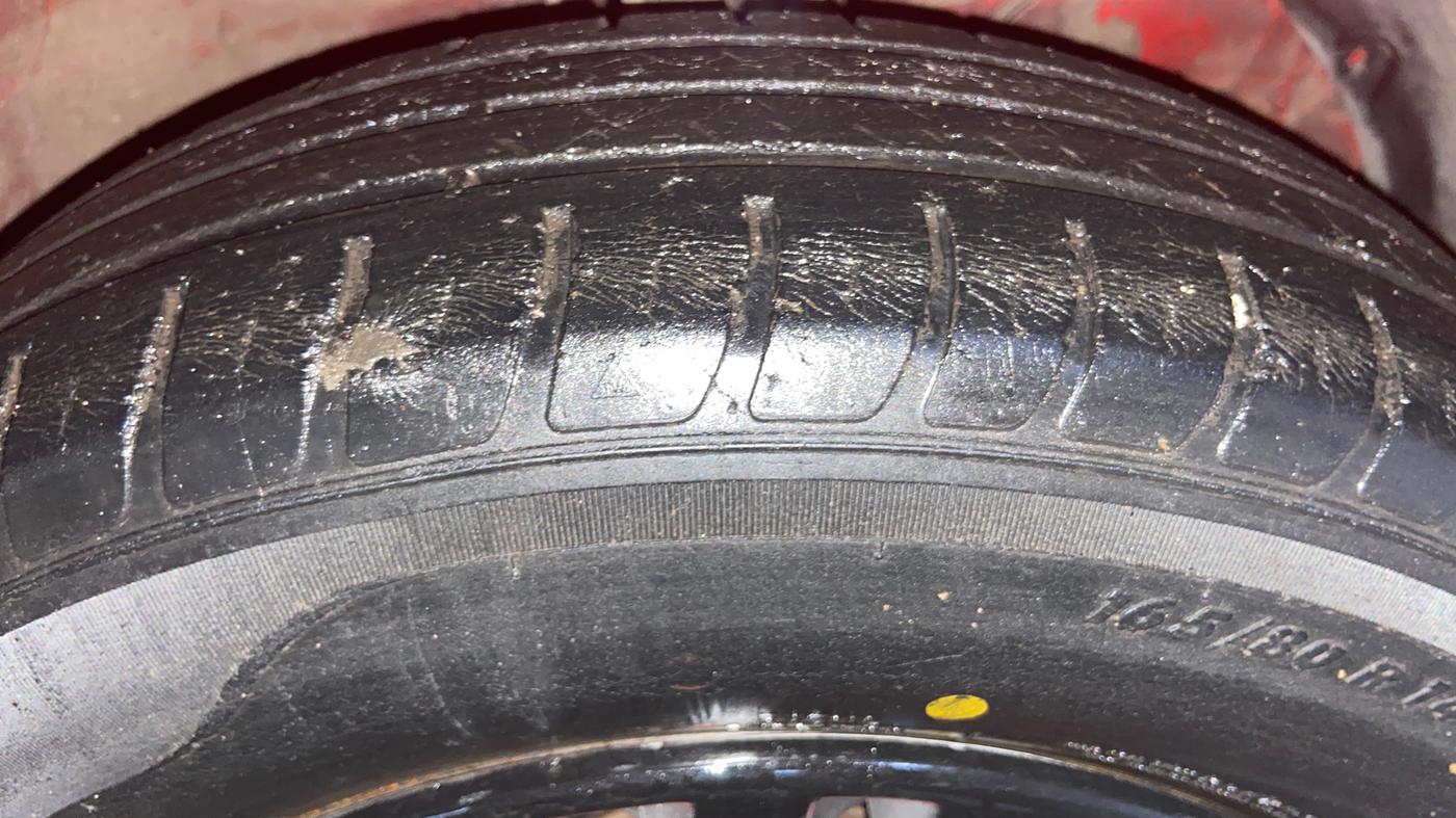 2018 Maruti Swift VXI, Petrol, Manual, 73,349 km, Right Front Tyre Tread