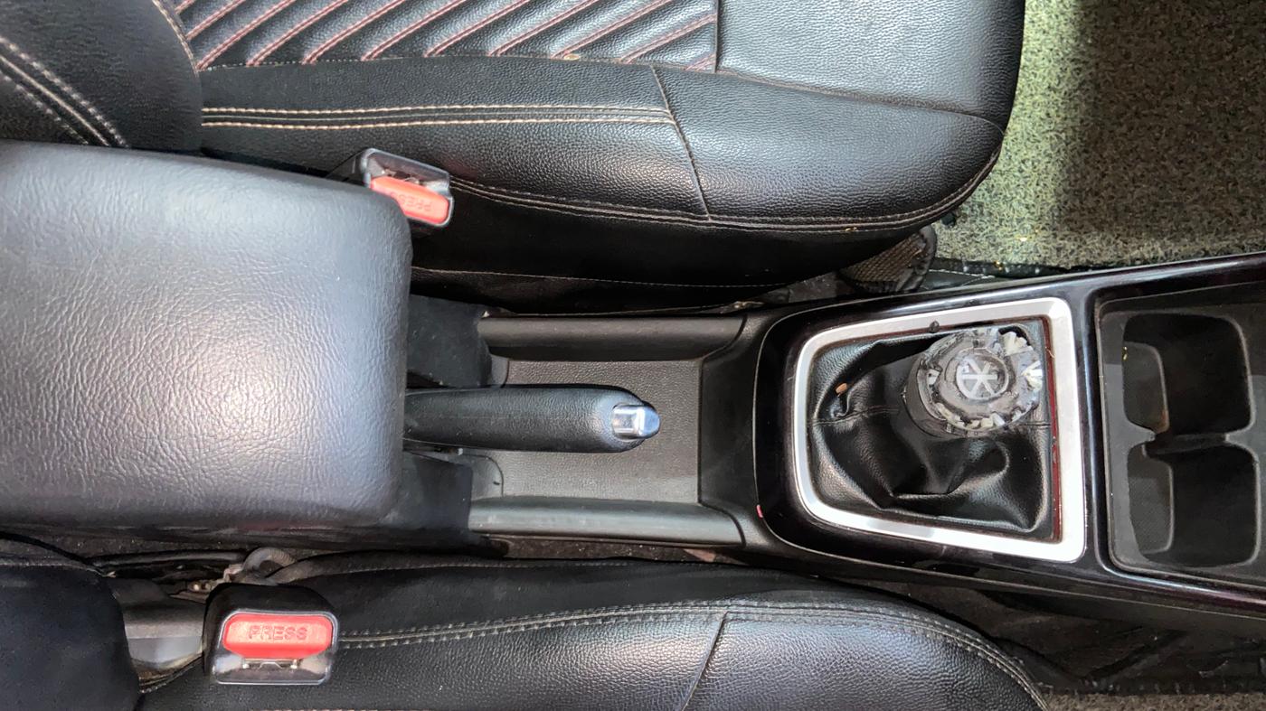 2018 Maruti Swift VXI, Petrol, Manual, 73,349 km, Gear Lever