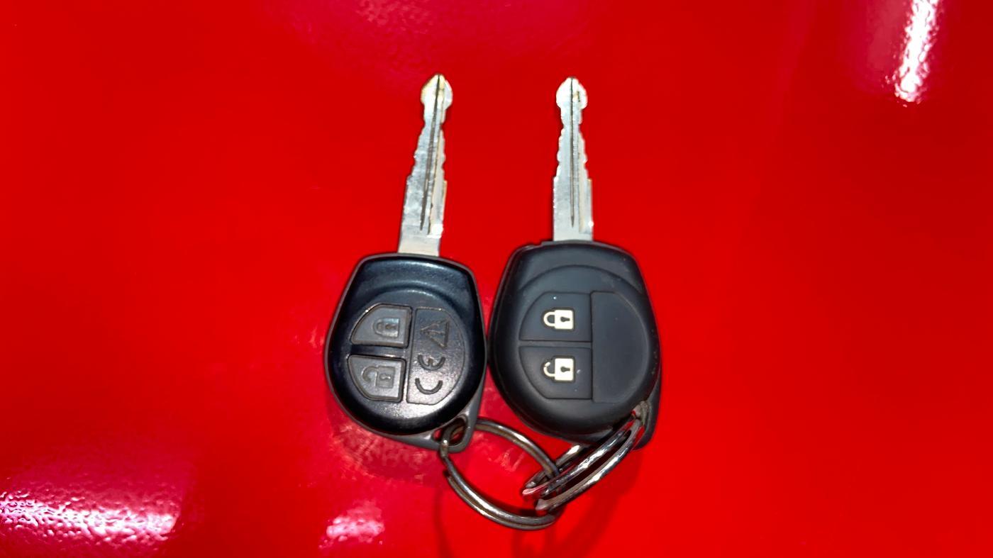 2018 Maruti Swift VXI, Petrol, Manual, 73,349 km, Key Close Up