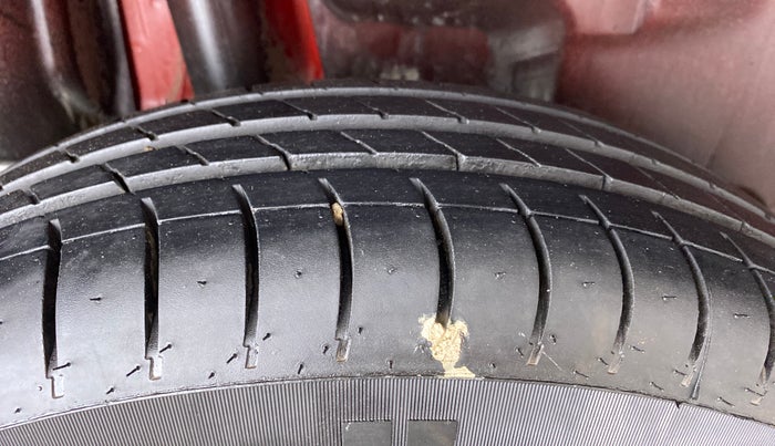 2019 Maruti Swift LXI, Petrol, Manual, 63,772 km, Right Rear Tyre Tread