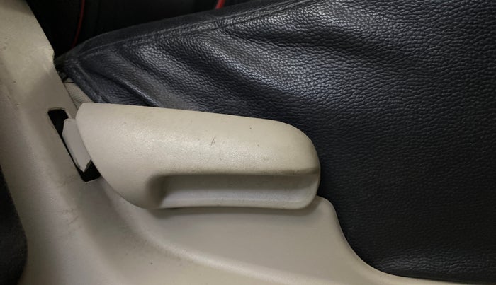 2018 Maruti Celerio ZXI, Petrol, Manual, 73,177 km, Driver Side Adjustment Panel