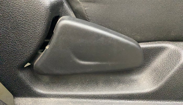 2018 Renault Kwid RXL 1.0, Petrol, Manual, 21,483 km, Driver Side Adjustment Panel