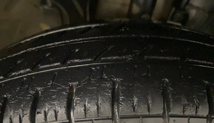 2018 Renault Kwid RXL 1.0, Petrol, Manual, 21,483 km, Right Front Tyre Tread