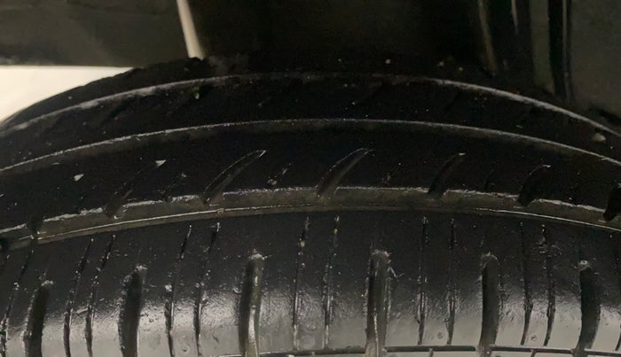 2018 Renault Kwid RXL 1.0, Petrol, Manual, 21,483 km, Right Rear Tyre Tread