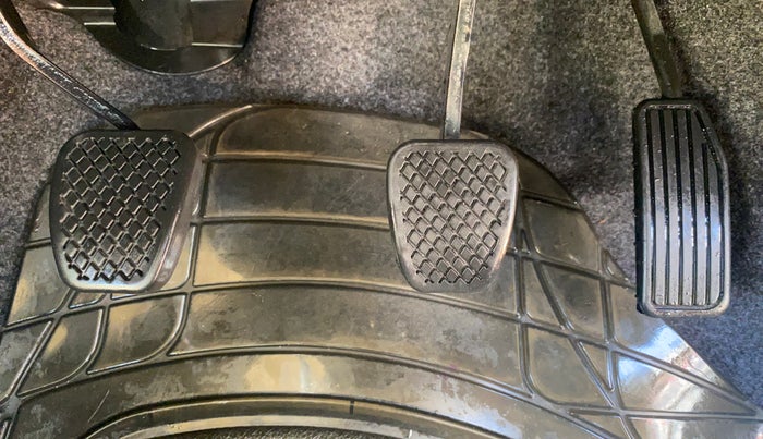 2013 Honda Brio S MT, Petrol, Manual, 53,285 km, Pedals