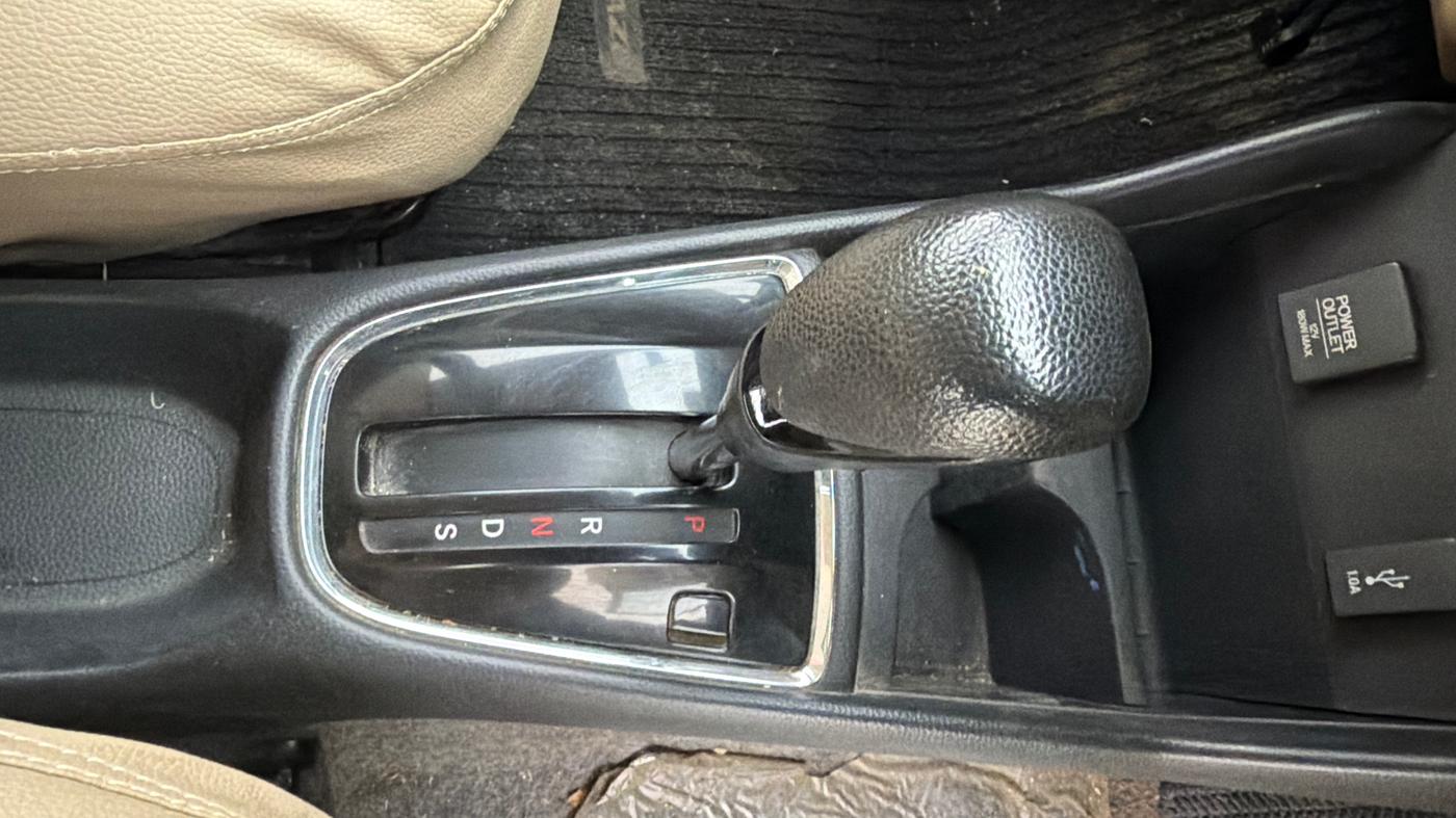 2019 Honda Amaze 1.2L I-VTEC V CVT, Petrol, Automatic, 56,907 km, Gear Lever
