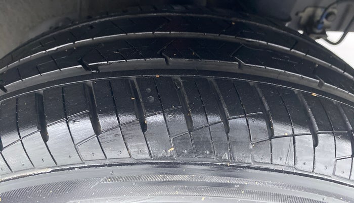 2019 Hyundai Grand i10 SPORTZ 1.2 KAPPA VTVT, Petrol, Manual, 3,745 km, Left Rear Tyre Tread
