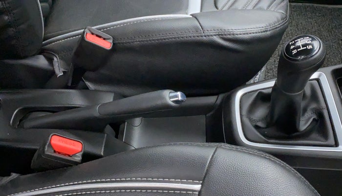 2022 Maruti Swift ZXI CNG, CNG, Manual, 3,707 km, Gear Lever