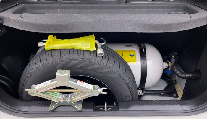 2022 Maruti Swift ZXI CNG, CNG, Manual, 3,707 km, Boot Inside
