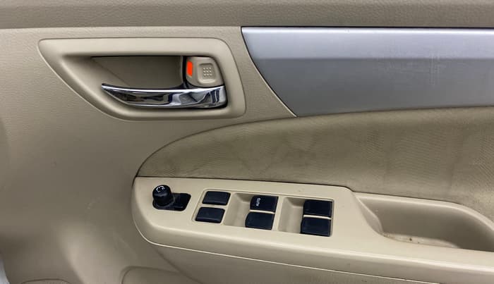 2016 Maruti Ertiga ZXI+, Petrol, Manual, 85,252 km, Driver Side Door Panels Control