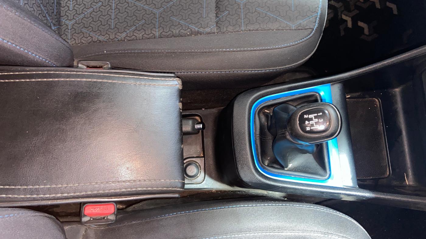 2022 Tata PUNCH CREATIVE  MT, Petrol, Manual, 86,375 km, Gear Lever