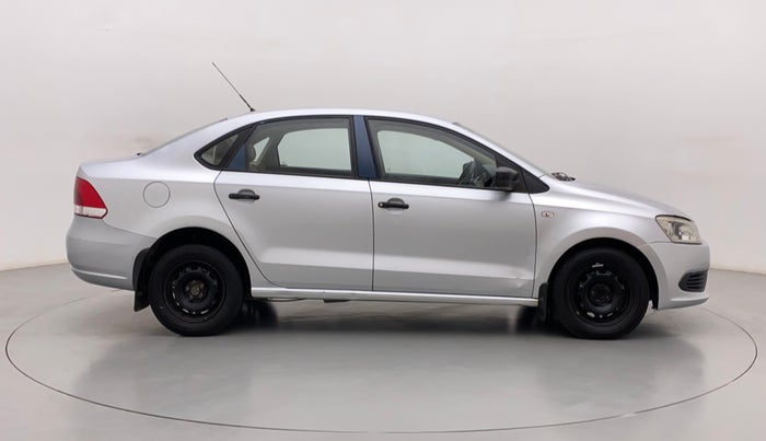 2012 Volkswagen Vento TRENDLINE 1.6, Petrol, Manual, 1,21,003 km, Right Side View