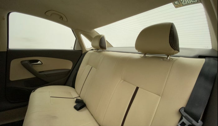 2012 Volkswagen Vento TRENDLINE 1.6, Petrol, Manual, 1,21,003 km, Right Side Rear Door Cabin