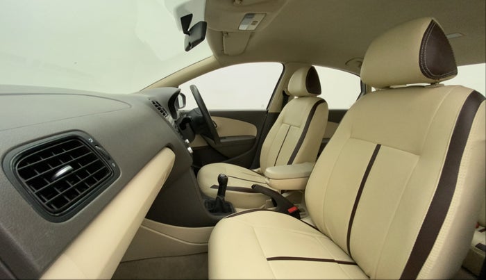 2012 Volkswagen Vento TRENDLINE 1.6, Petrol, Manual, 1,21,003 km, Right Side Front Door Cabin