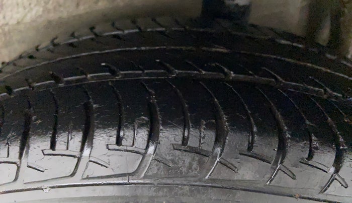 2015 Maruti Celerio VXI AGS, Petrol, Automatic, 42,388 km, Left Rear Tyre Tread