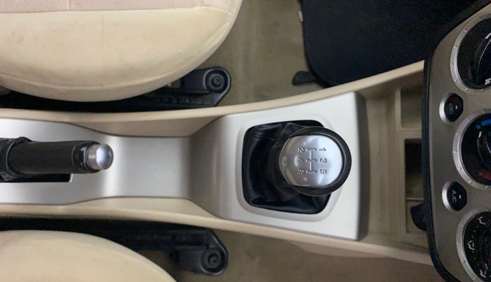 2014 Ford Classic 1.4 TITANIUM DIESEL, Diesel, Manual, 85,337 km, Gear Lever