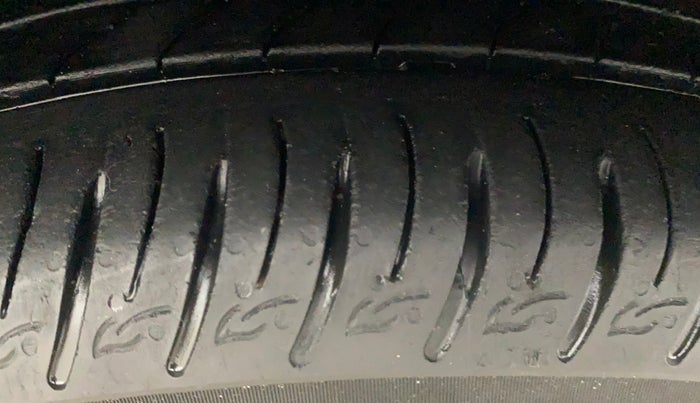 2020 KIA SONET GTX PLUS 1.0 IMT, Petrol, Manual, 34,305 km, Right Front Tyre Tread