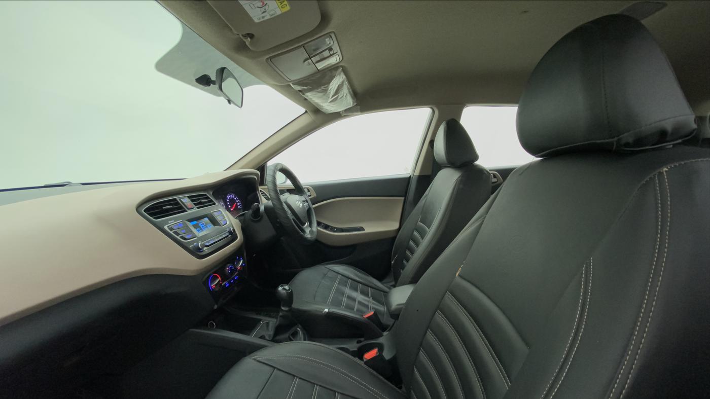2018 Hyundai Elite i20 SPORTZ 1.2, Petrol, Manual, 63,031 km, Right Side Front Door Cabin