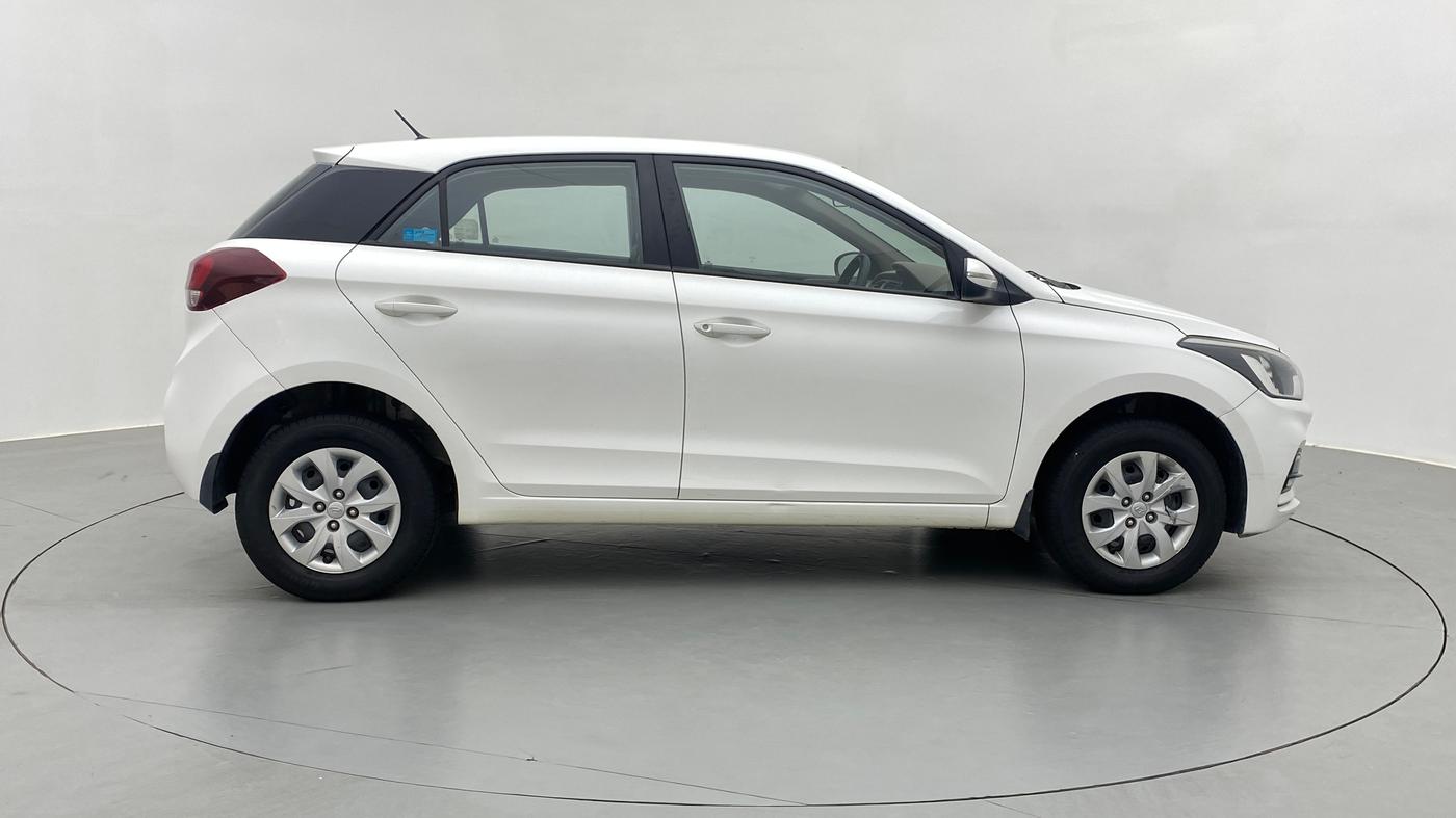 2018 Hyundai Elite i20 SPORTZ 1.2, Petrol, Manual, 63,031 km, Right Side View