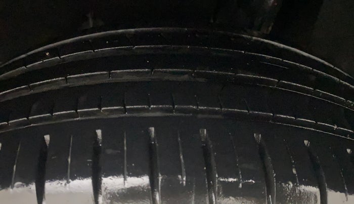 2021 Maruti Baleno ZETA PETROL 1.2, Petrol, Manual, 19,043 km, Left Rear Tyre Tread