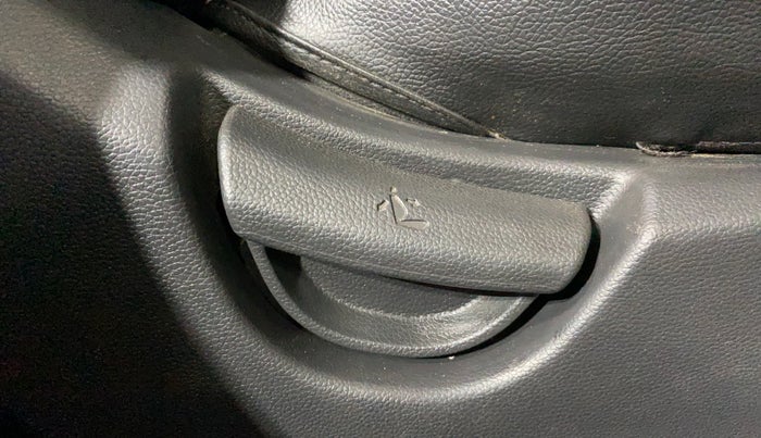 2018 Hyundai Grand i10 MAGNA 1.2 KAPPA VTVT, Petrol, Manual, 45,296 km, Driver Side Adjustment Panel