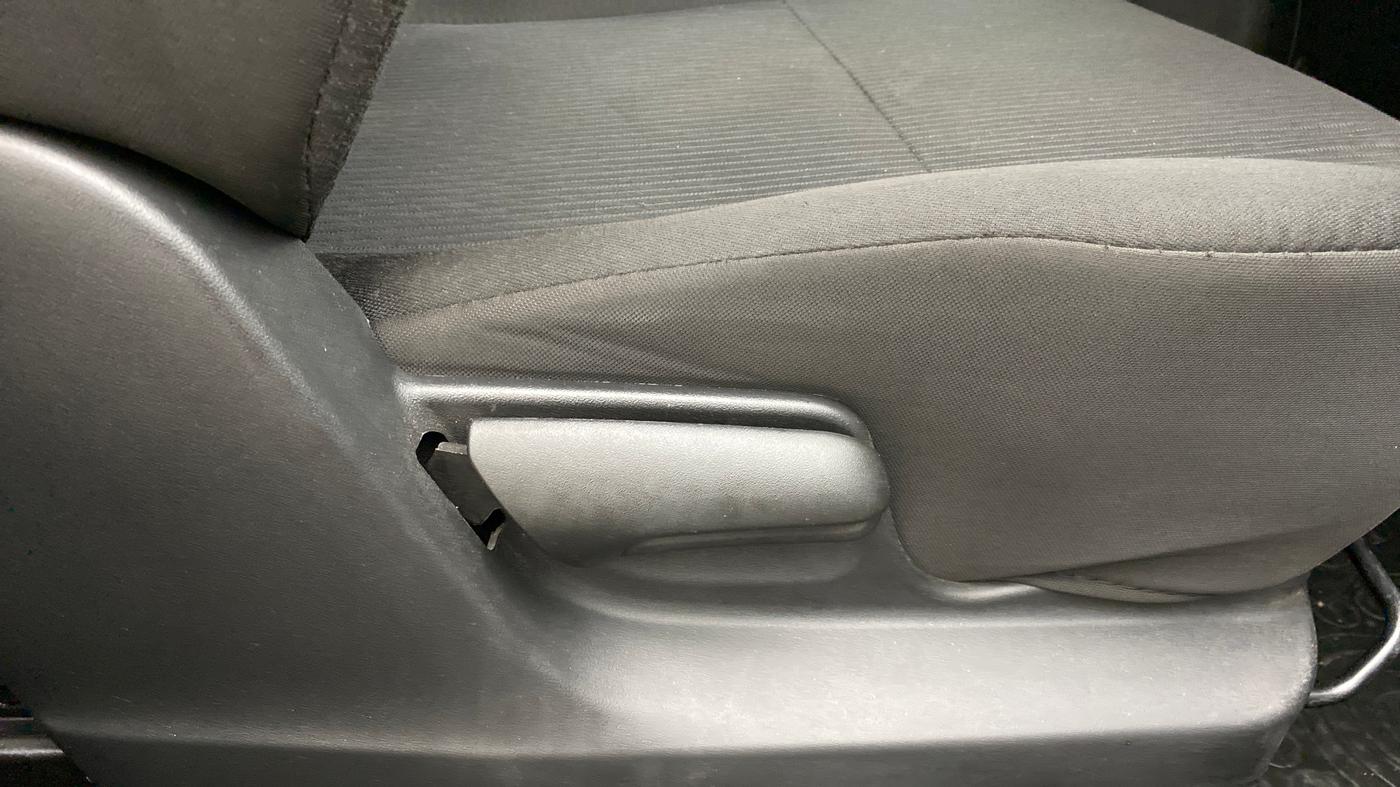 2015 Maruti Swift VXI, Petrol, Manual, 33,509 km, Driver Side Adjustment Panel