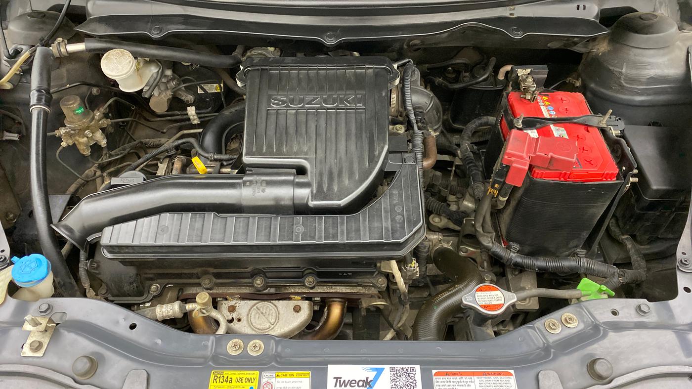 2015 Maruti Swift VXI, Petrol, Manual, 33,509 km, Open Bonet