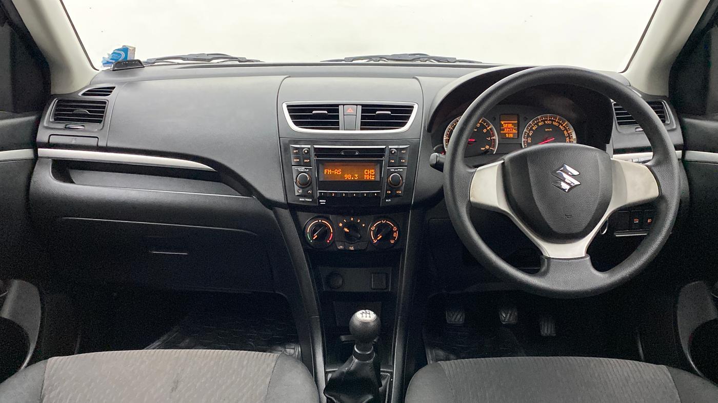 2015 Maruti Swift VXI, Petrol, Manual, 33,509 km, Dashboard