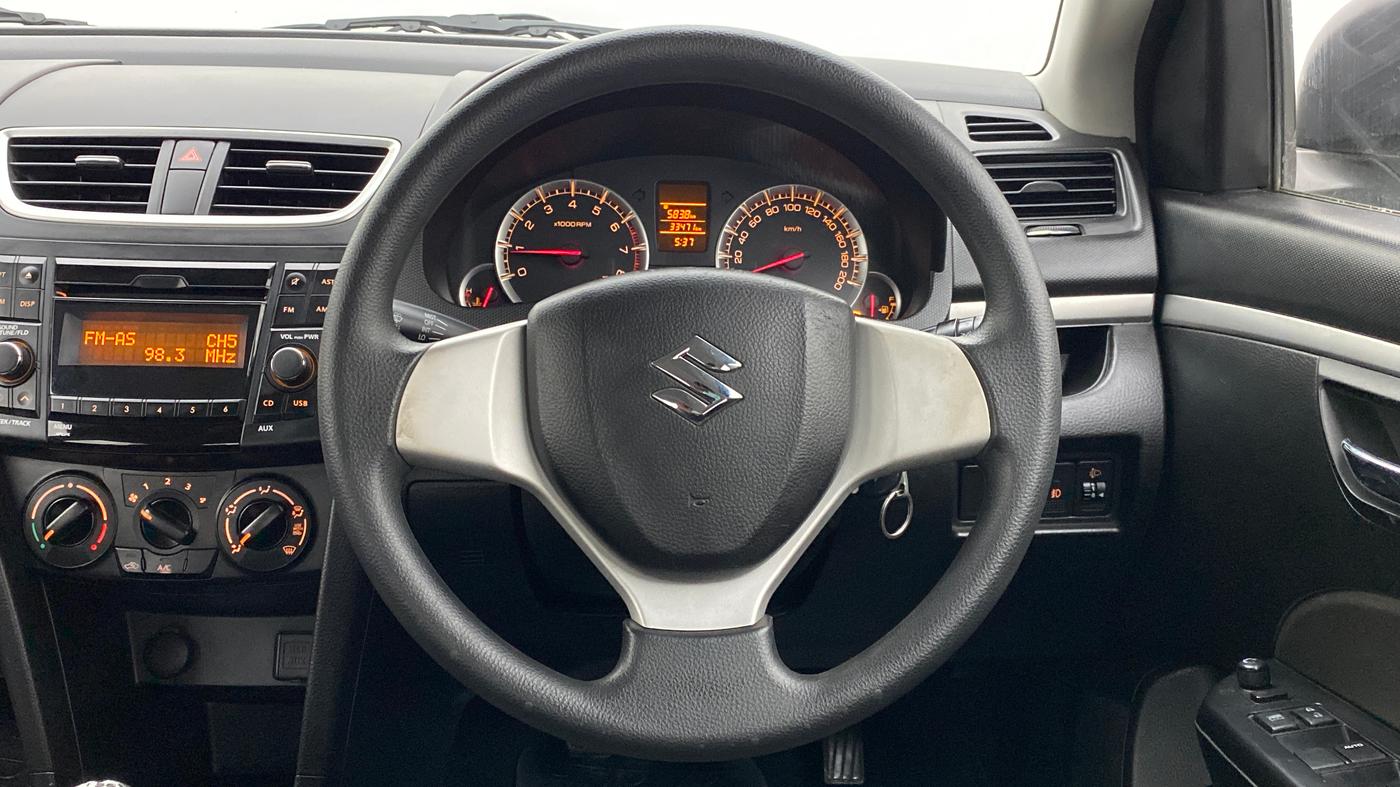 2015 Maruti Swift VXI, Petrol, Manual, 33,509 km, Steering Wheel Close Up