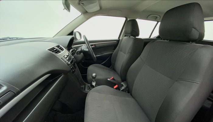 2015 Maruti Swift VXI, Petrol, Manual, 33,509 km, Right Side Front Door Cabin